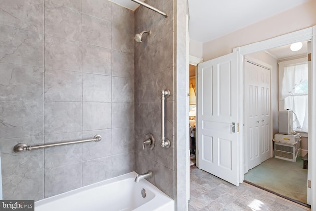 full bathroom featuring washtub / shower combination