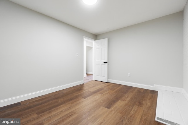 115 Pates Dr, Fort Washington, MD 20744 - empty room featuring wood finished floors and baseboards