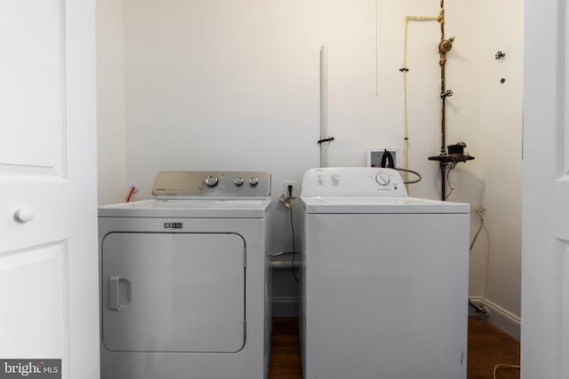 115 Pates Dr, Fort Washington, MD 20744 - laundry area featuring washer and clothes dryer and wood finished floors