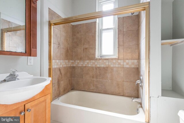3547 N 21st St, Philadelphia, PA 19140 - full bath featuring shower / washtub combination and vanity