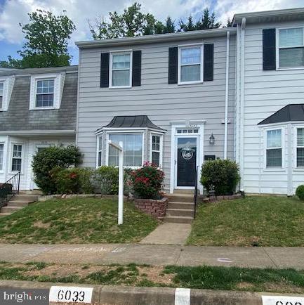 6033 Sweet Dale Ct, Springfield, VA 22152 - multi unit property featuring entry steps and a front yard