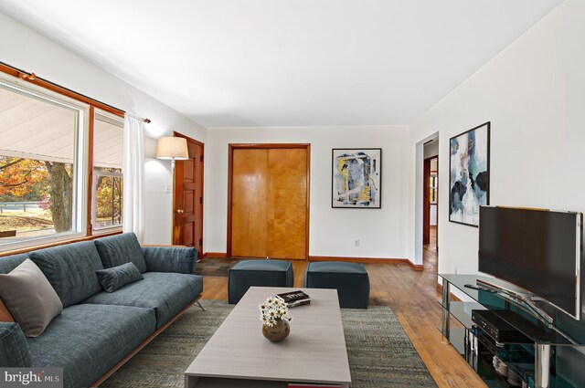 2 Runway Ct, Middle River, MD 21220 - living room featuring wood finished floors and baseboards