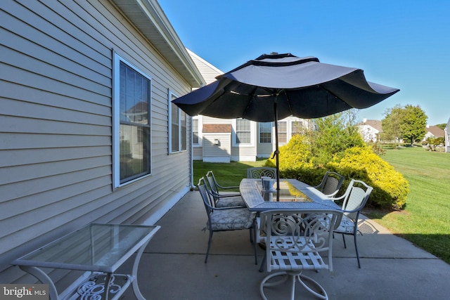 view of patio / terrace with outdoor dining space