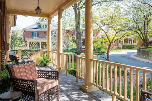 410 Altamont Cir, Charlottesville, VA 22902 - balcony with a porch