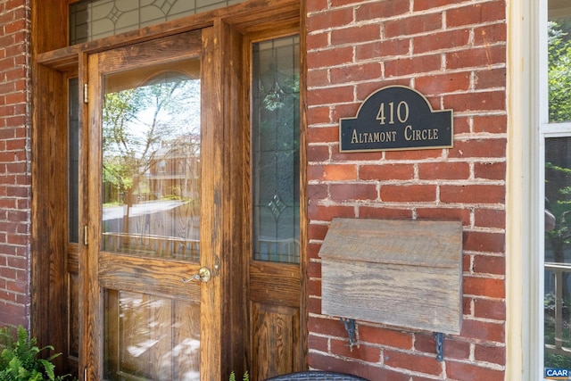 410 Altamont Cir, Charlottesville, VA 22902 - view of exterior entry with brick siding