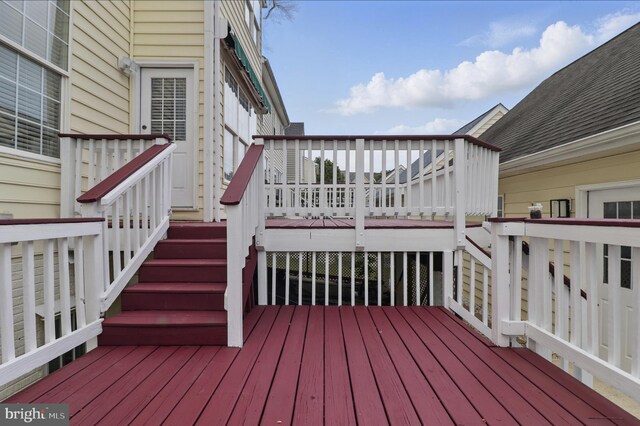 42827 Freedom St, Chantilly, VA 20152 - view of wooden deck