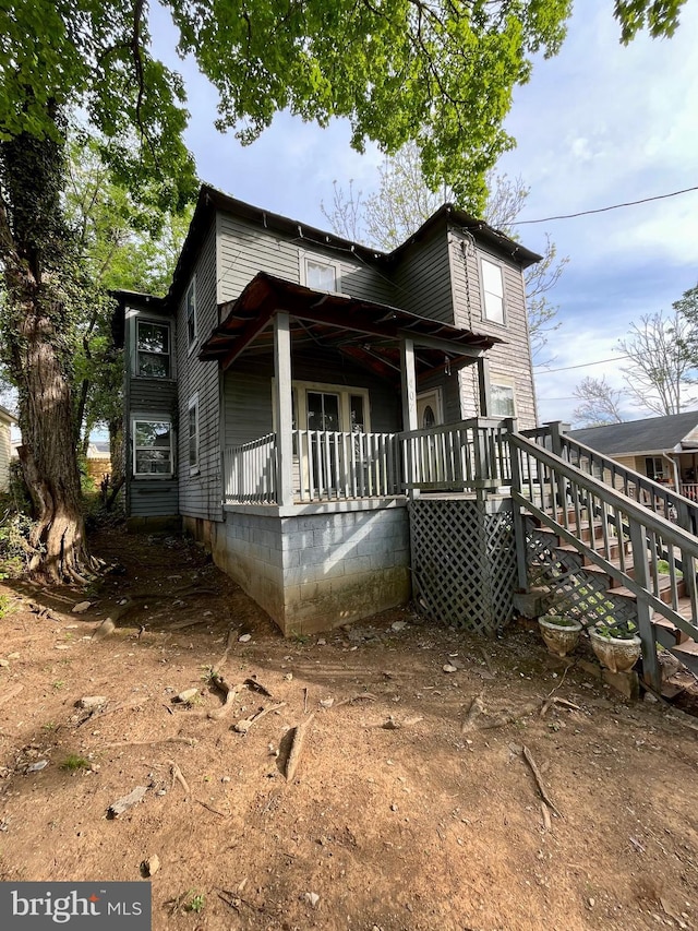 407 Carruthers St, Lexington, VA 24450 - exterior space with stairway