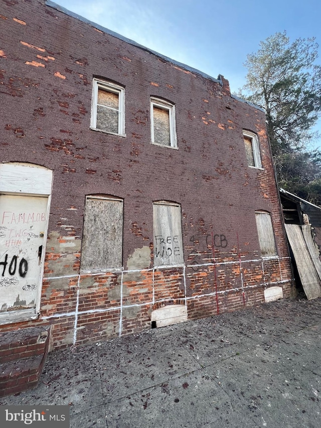 view of property exterior