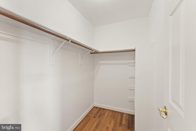 42935 Palliser Ct, Leesburg, VA 20176 - spacious closet featuring wood finished floors