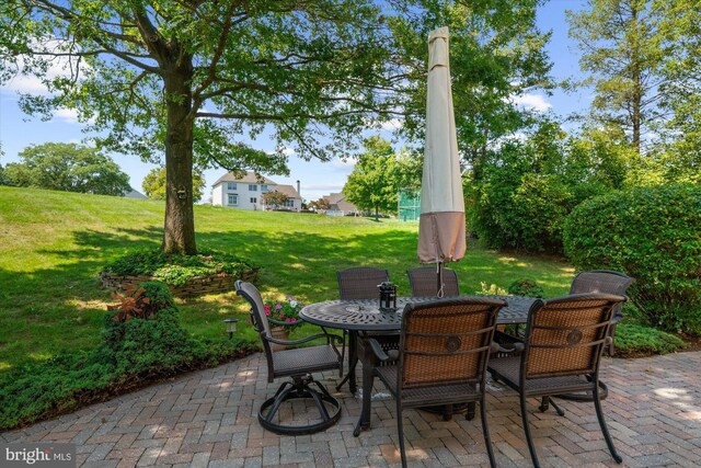 view of patio / terrace with outdoor dining space