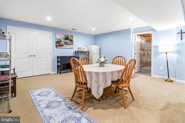 3058 Sunny Ridge Dr, Odenton, MD 21113 - dining area featuring light colored carpet, baseboards, and recessed lighting