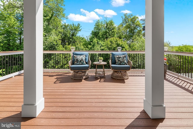 3058 Sunny Ridge Dr, Odenton, MD 21113 - view of wooden deck