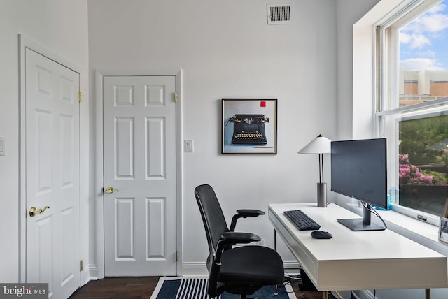 913 Spruce St, Philadelphia, PA 19107 - office area featuring dark wood-style floors and baseboards