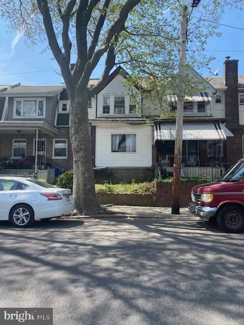 view of townhome / multi-family property