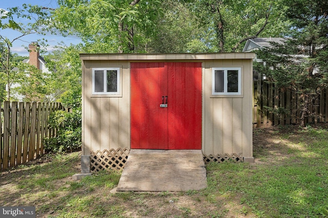 1612 7th Pl, Mclean, VA 22101 - view of shed featuring a fenced backyard