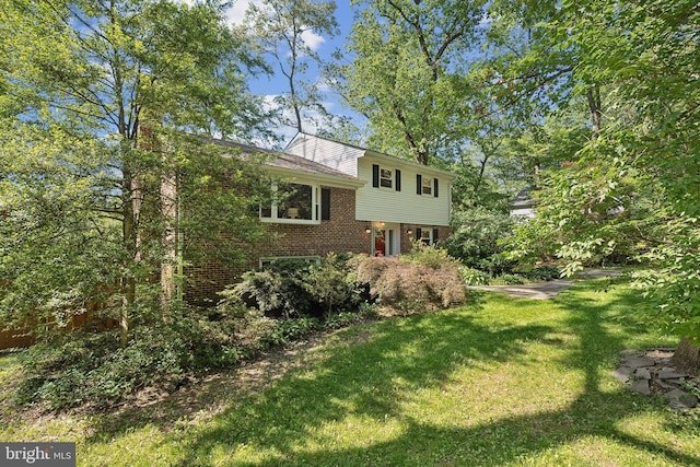 1612 7th Pl, Mclean, VA 22101 - view of front of home with brick siding and a front yard