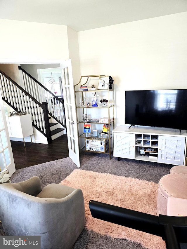 101 Saratoga Ct, North East, MD 21901 - carpeted living area with stairs