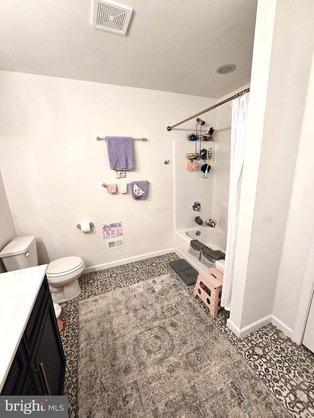 101 Saratoga Ct, North East, MD 21901 - bathroom with baseboards, visible vents, toilet, and vanity
