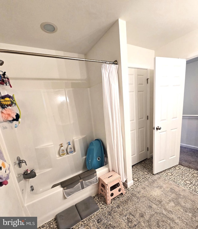 101 Saratoga Ct, North East, MD 21901 - full bath featuring baseboards and shower / tub combo