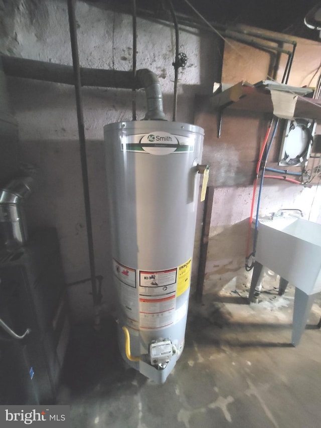 7107 Oakland St, Philadelphia, PA 19149 - utilities featuring gas water heater and a sink