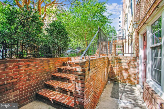 exterior space featuring fence private yard