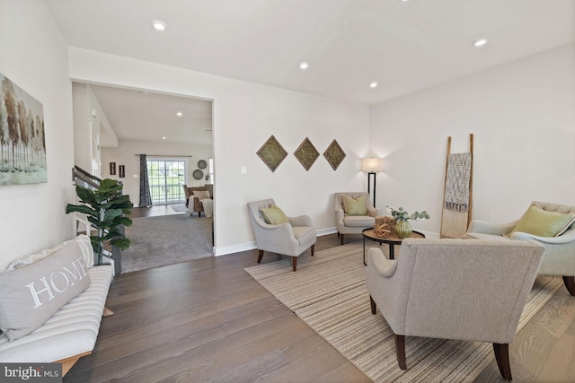 147 Parker Dr, Middletown, DE 19709 - living area featuring recessed lighting, baseboards, and wood finished floors