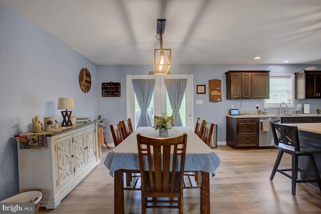 230 Meadowcreek Dr N, Chambersburg, PA 17202 - dining space featuring baseboards, light wood-style flooring, and recessed lighting