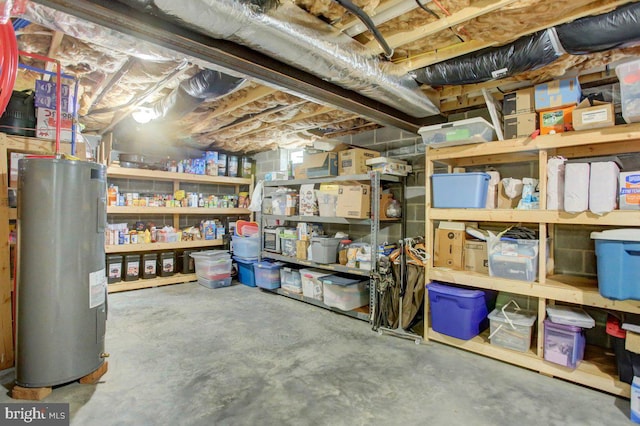 230 Meadowcreek Dr N, Chambersburg, PA 17202 - storage with water heater
