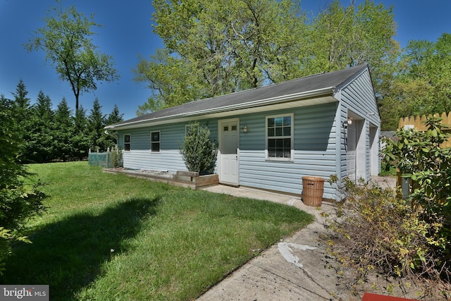 3703 Spruce St, Bristol, PA 19007 - view of front facade with a front yard