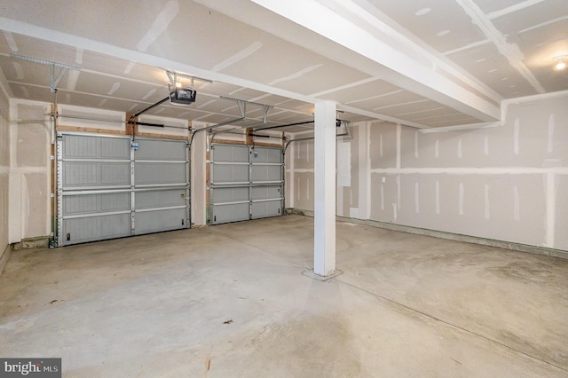 5 Cornwallis Cv, Ruther Glen, VA 22546 - garage with a garage door opener