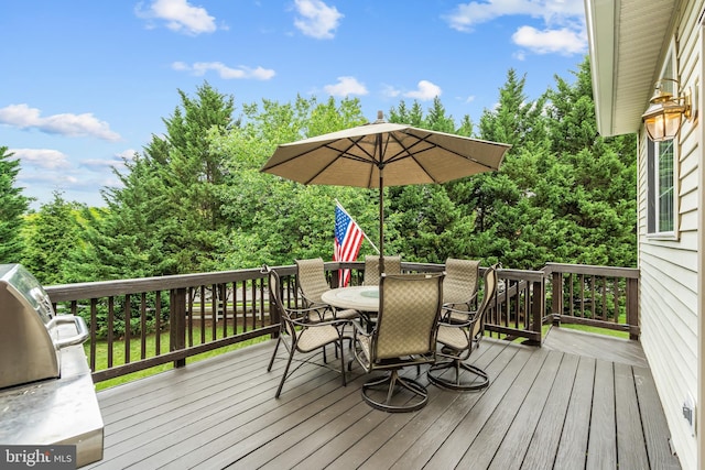 9804 Luck Penny Ct, Bristow, VA 20136 - deck with outdoor dining area