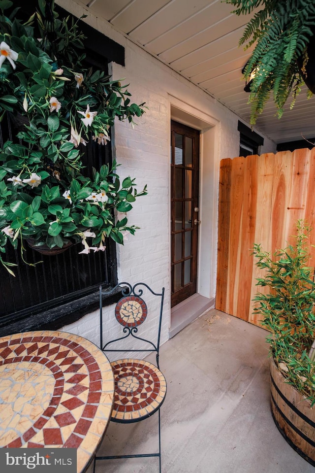 623 Marietta Ave, Lancaster, PA 17603 - entrance to property with brick siding