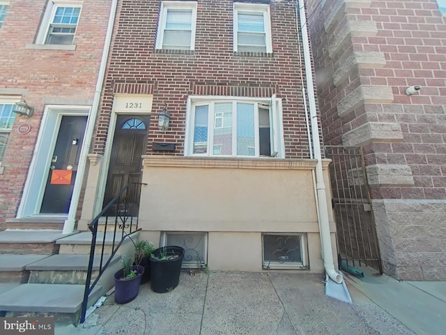 1231 S Clarion St, Philadelphia, PA 19147 - view of exterior entry with brick siding
