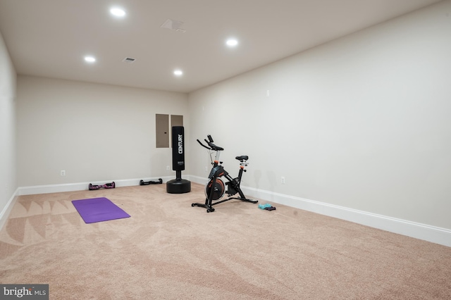 workout area with carpet floors, recessed lighting, and baseboards