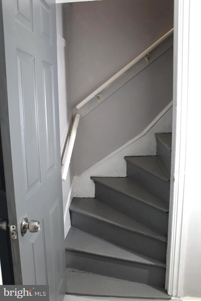 466 N Evans St, Pottstown, PA 19464 - view of stairs