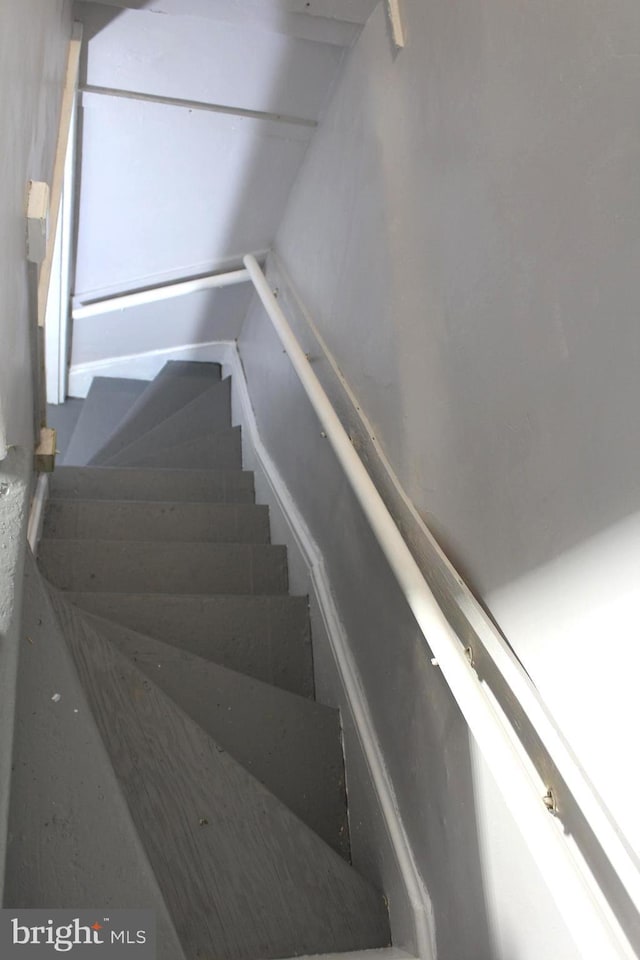 466 N Evans St, Pottstown, PA 19464 - view of stairway