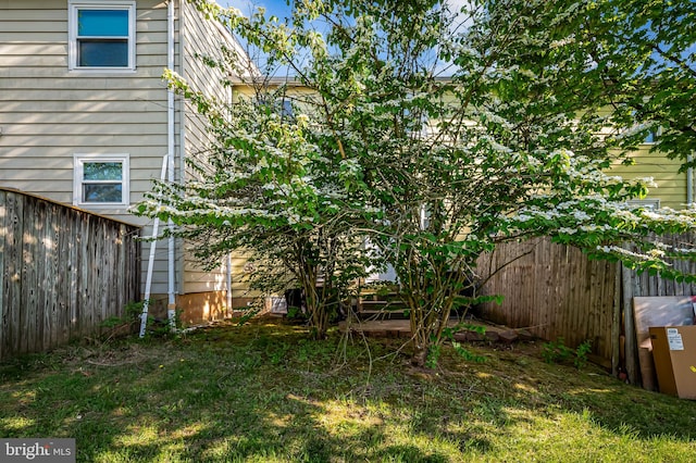 view of yard featuring fence