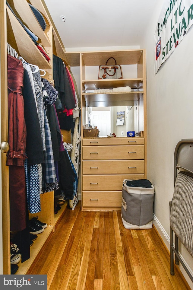 107 Washington Square Ct, Occoquan, VA 22125 - walk in closet featuring wood finished floors