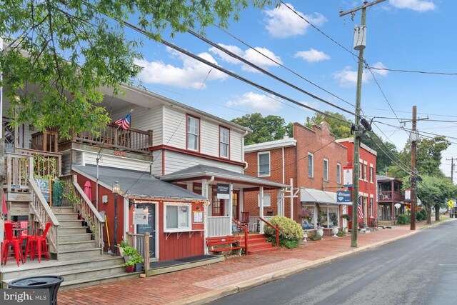 107 Washington Square Ct, Occoquan, VA 22125 - multi unit property with stairs and brick siding