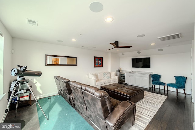 living room featuring visible vents, ceiling fan, recessed lighting, and baseboards