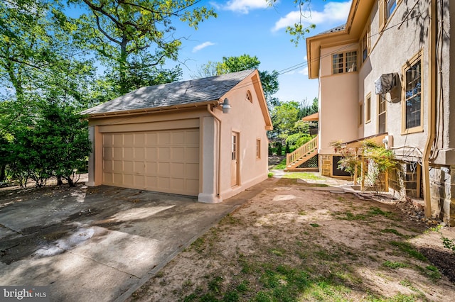 view of detached garage