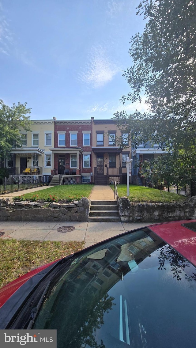 903 K St NE, Washington, DC 20002 - exterior space featuring fence