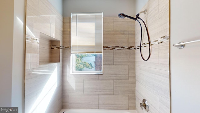 903 K St NE, Washington, DC 20002 - bathroom with shower / washtub combination