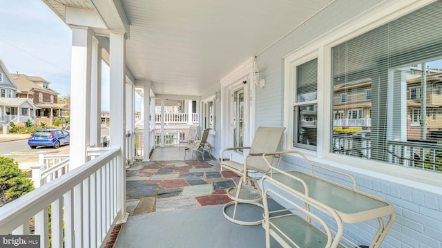 107 S Dover Ave, Atlantic City, NJ 08401 - balcony with a porch