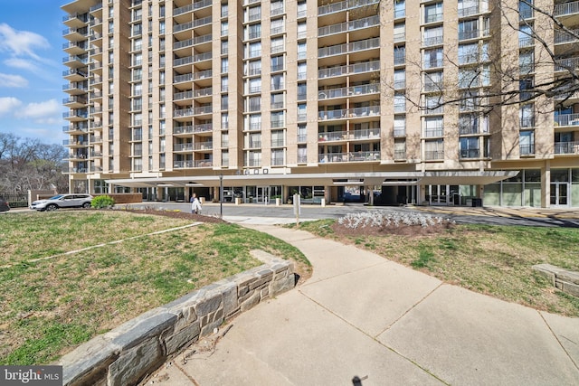 4600 S Four Mile Run Dr S Unit 911, Arlington, VA 22204 - view of apartment building / complex featuring covered parking