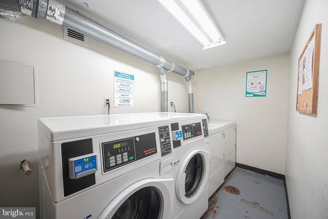4600 S Four Mile Run Dr S Unit 911, Arlington, VA 22204 - community laundry featuring washer and dryer and baseboards