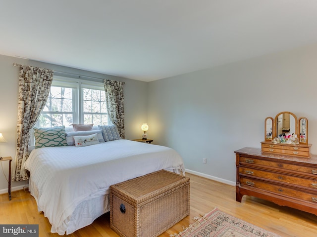 112 E Jefferson St E, Falls Church, VA 22046 - bedroom featuring light wood finished floors and baseboards