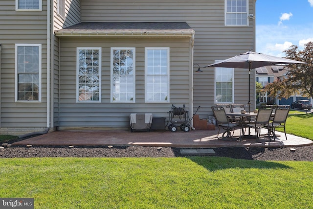 16 Zachary Ct, Boonsboro, MD 21713 - back of property featuring a patio and a lawn