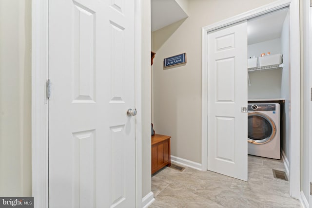 213 Denison St, Fredericksburg, VA 22406 - laundry area with visible vents, baseboards, laundry area, and washer / clothes dryer