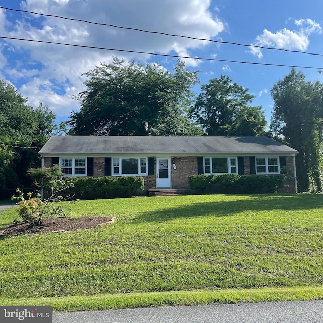 207 Ridgemore St, Fredericksburg, VA 22405 - single story home featuring a front lawn, entry steps, and brick siding